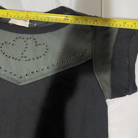 We The Free Black & Green Short Sleeve Top With Grommet Heart Design Size Small - Picture 14 of 16